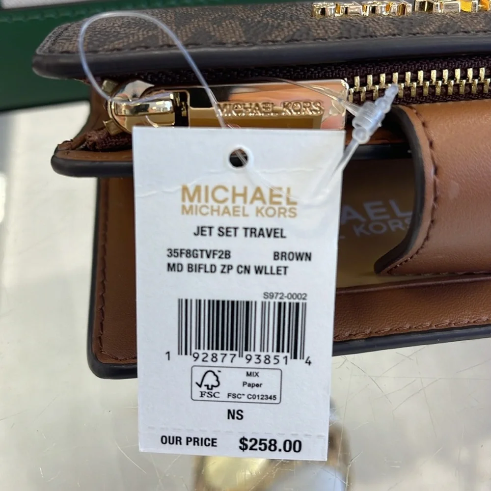 MICHAEL KORS Jet Set Travel Medium Bifold Zip Signature Logo Wallet Brown NWT